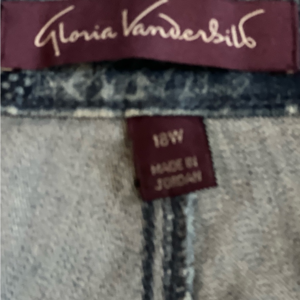 Floral Blue Jeans - Picture 4 of 4